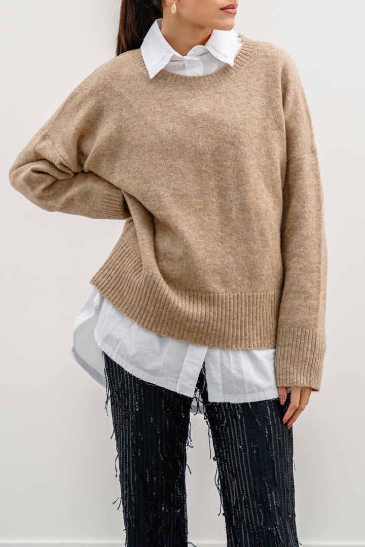 BEIGE FINE KNIT SWEATER