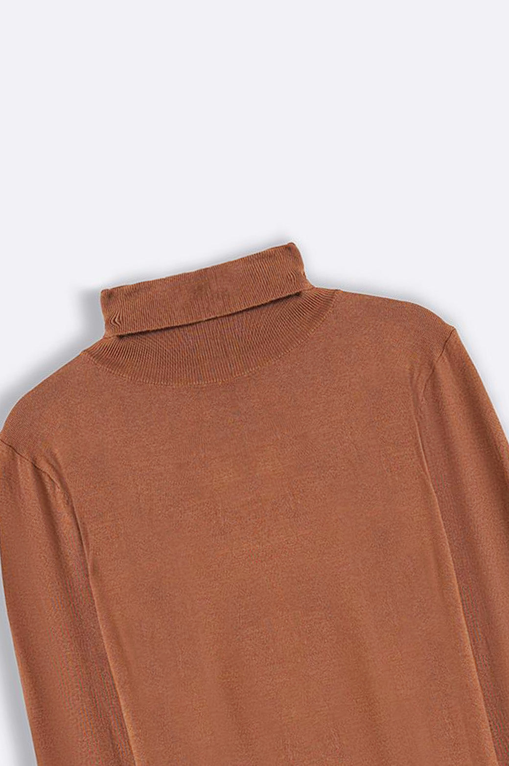 CLASSIC ROLLNECK SWEATER