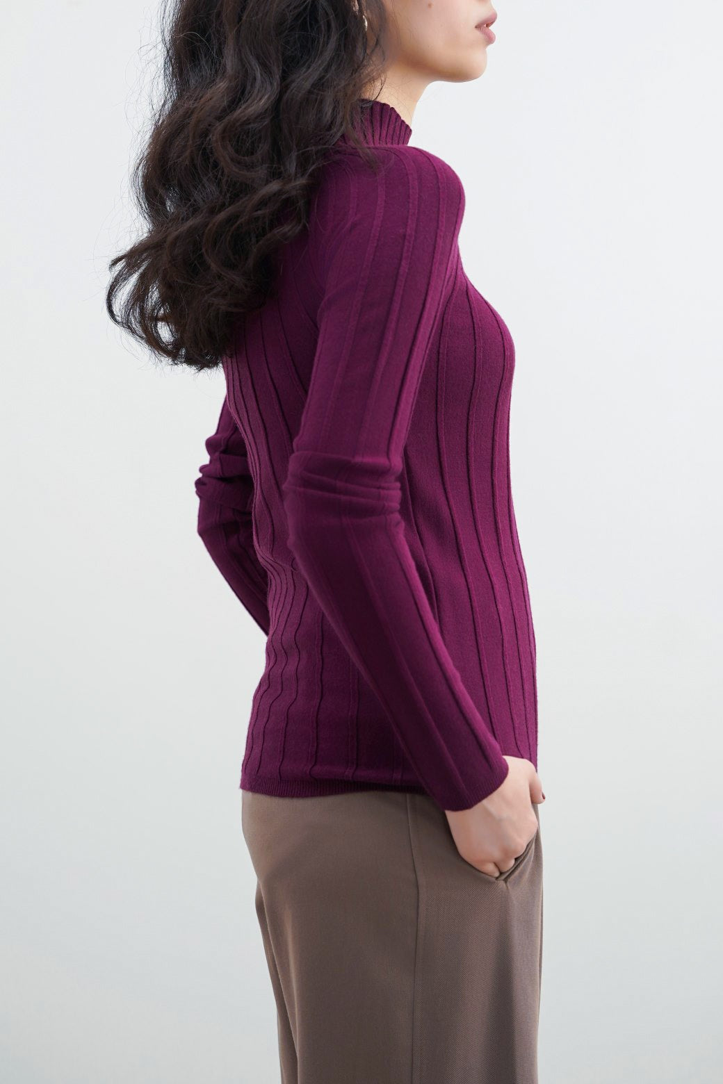 MAROON RIBBED BODYCON SWEATER