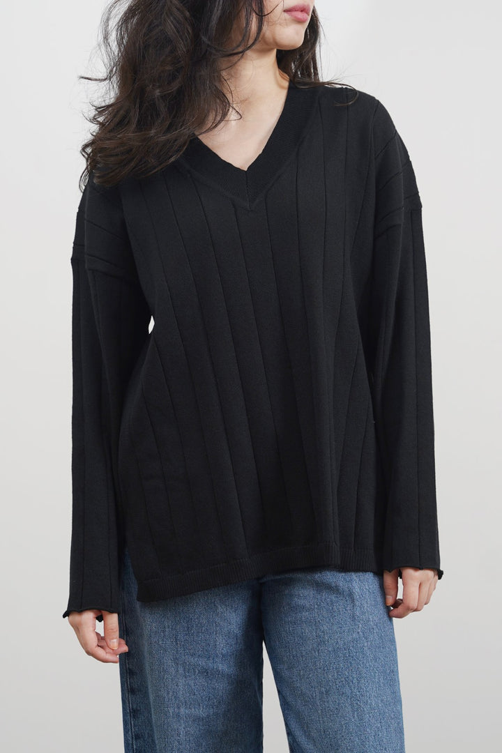 BLACK SOFT RIB-KNIT JUMPER