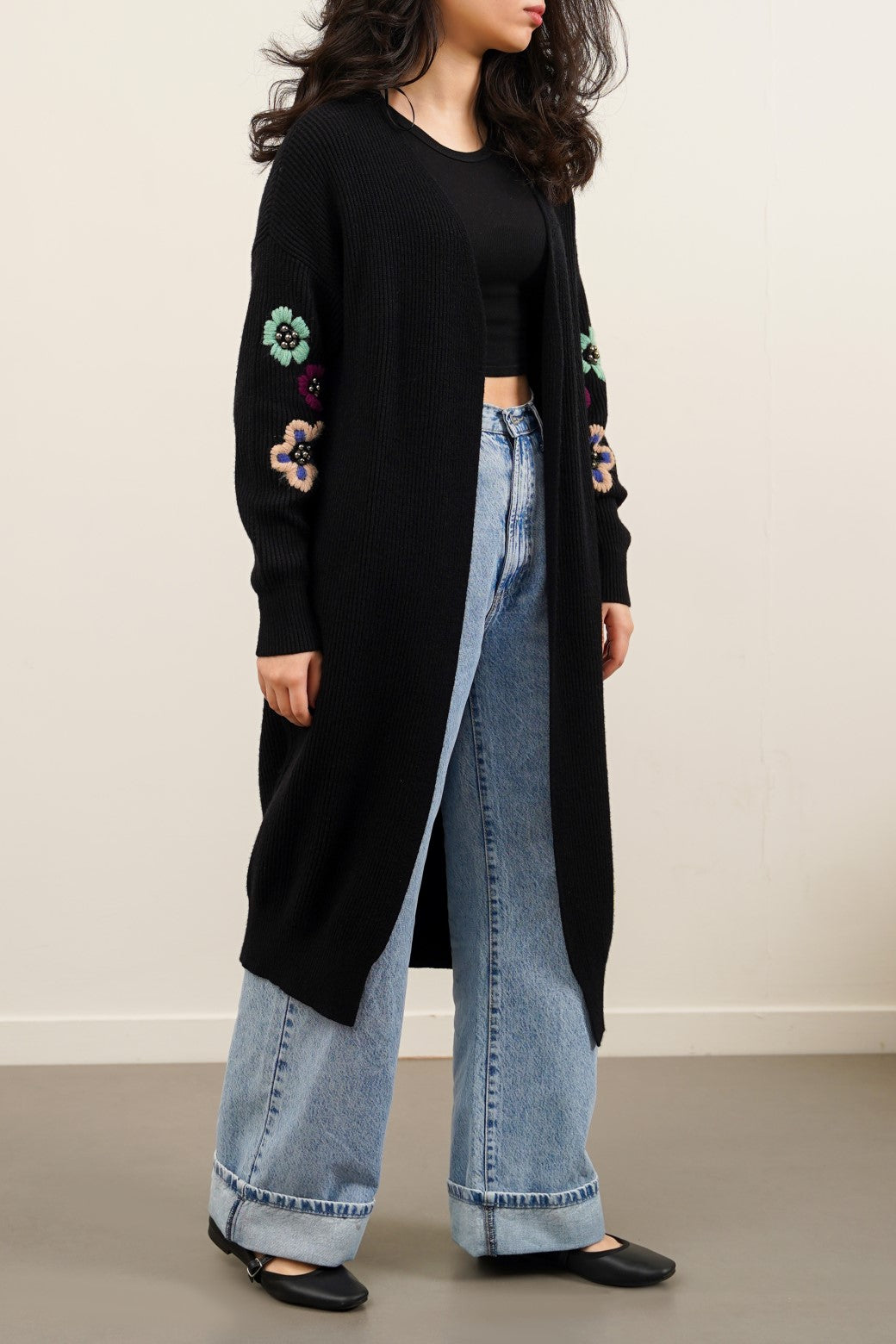 BLACK EXTRA LONG EMBROIDERED CARDIGAN