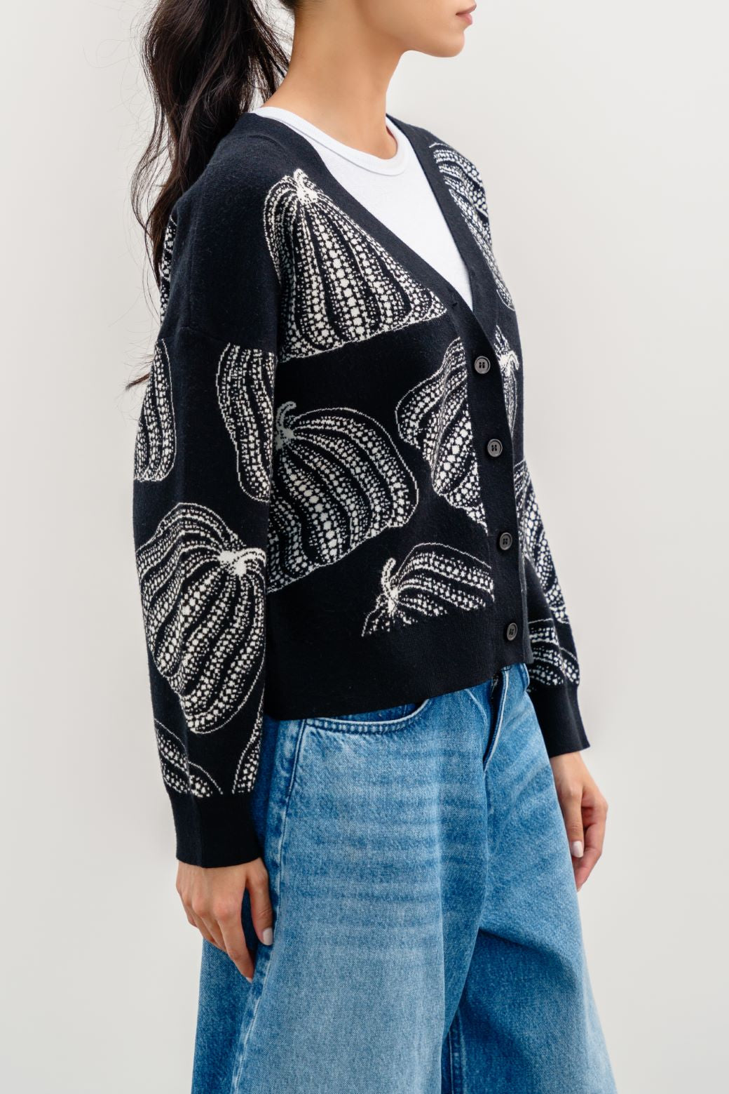 BLACK JACQUARD PUMPKIN CARDIGAN