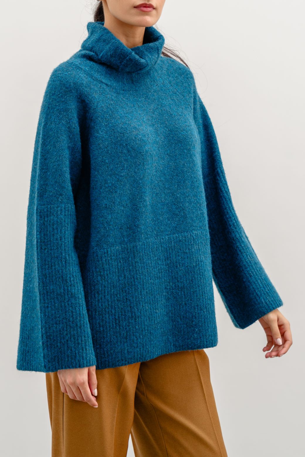 TEAL MOROCCO RIB SLEEVE SWEATER