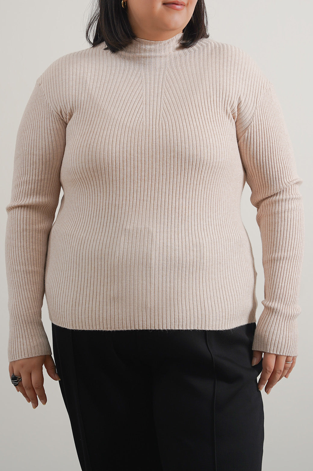 CREAM CURVE RIBBED BODYCON SWEATER