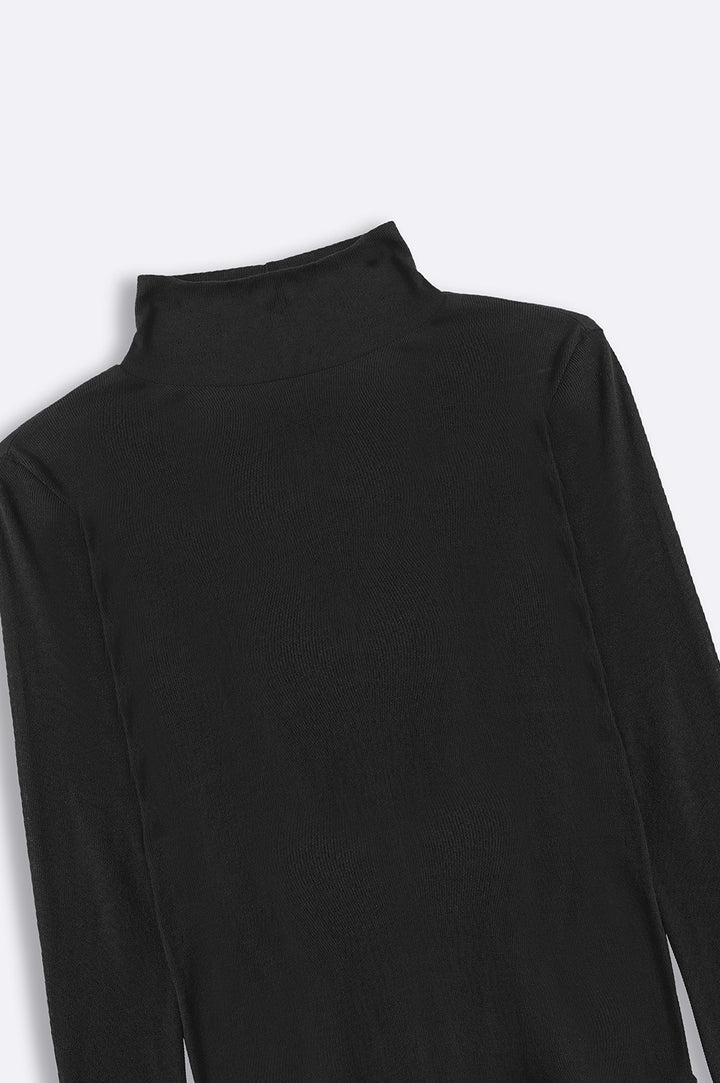 BLACK HIGH NECK TOP