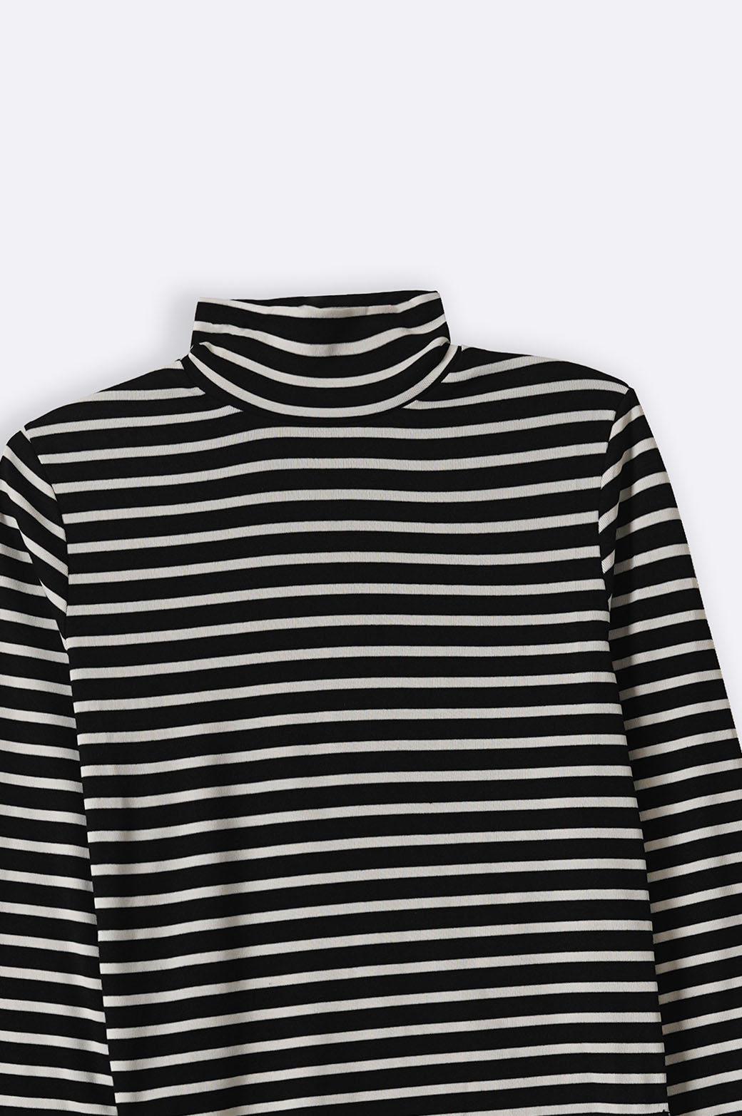 BLACK STRIPED HIGH-NECK TOP