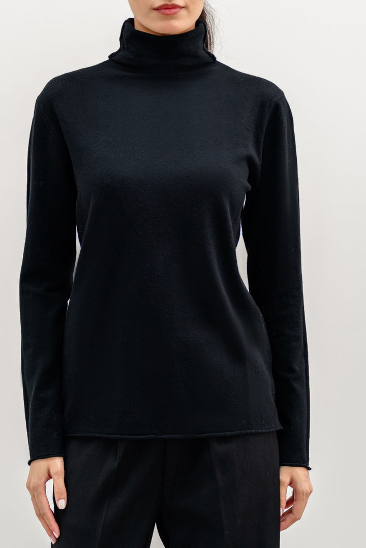 BLACK LIGHTWEIGHT SWEATER TOP