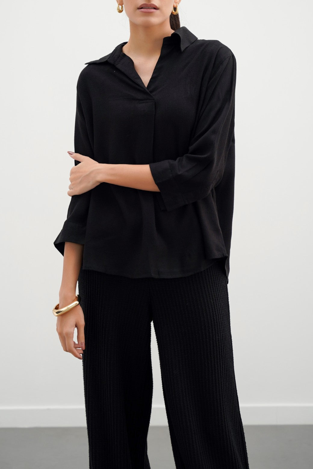 BLACK PLEATED BLOUSE