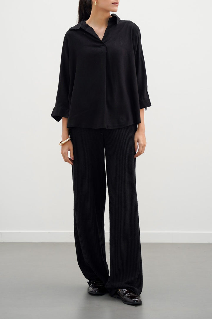 BLACK PLEATED BLOUSE