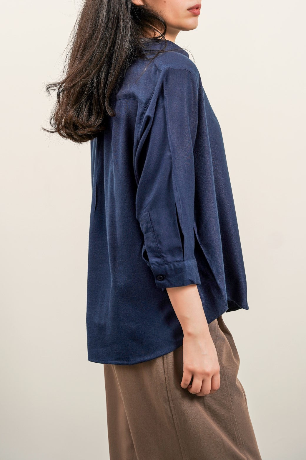 NAVY PLEATED BLOUSE