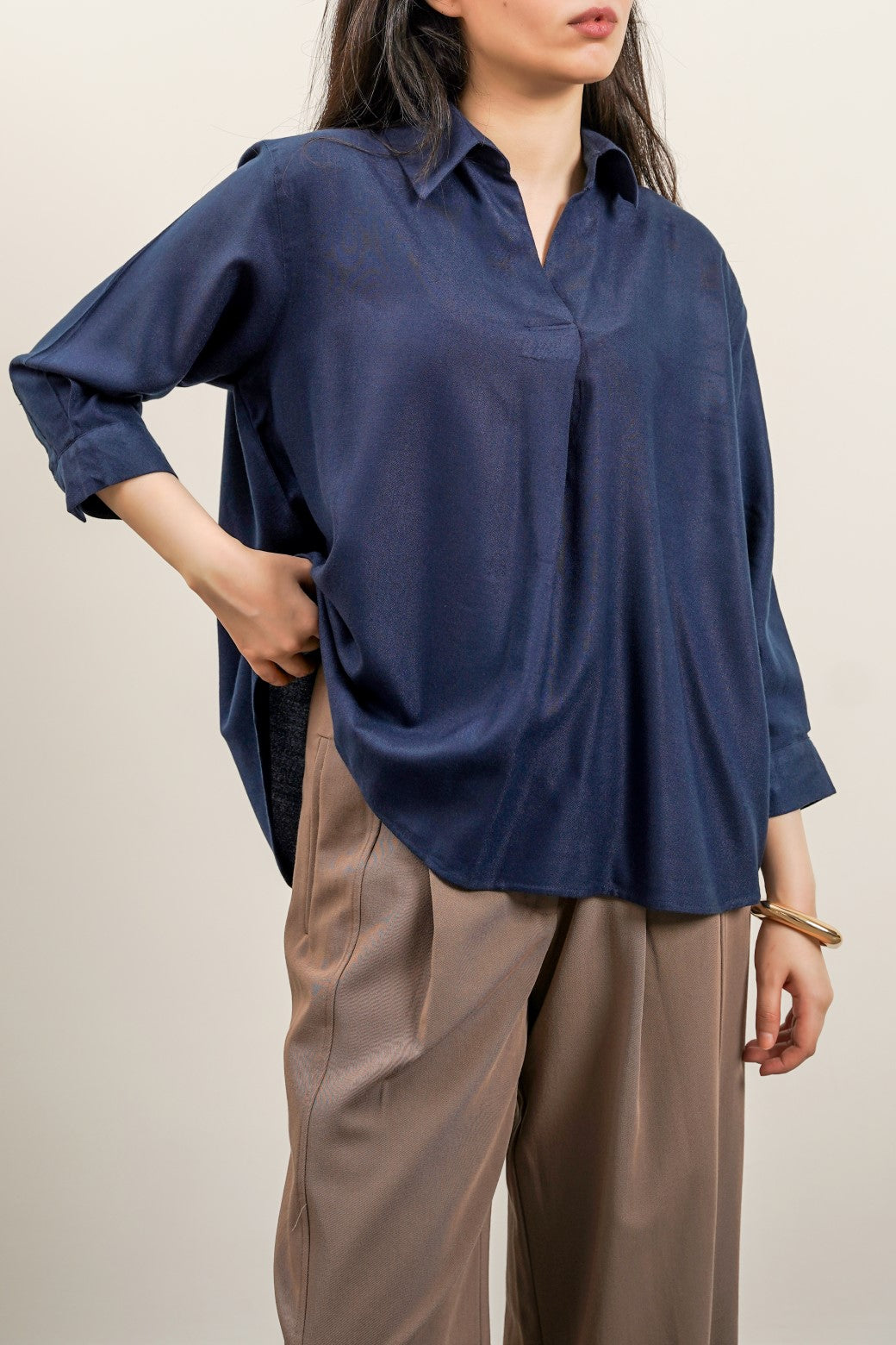 NAVY PLEATED BLOUSE