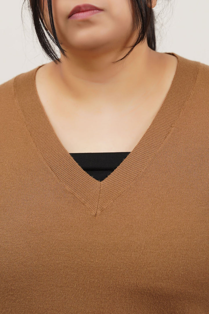 CAMEL CURVE HOMEBODY V-NECK SWEATER