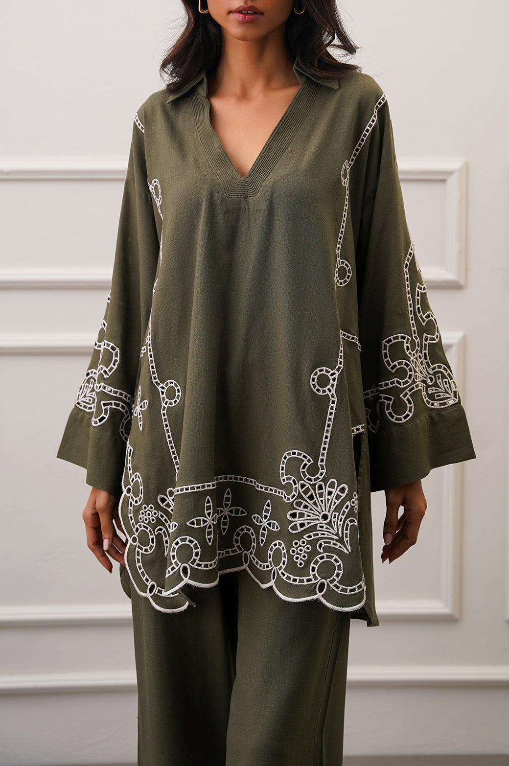 OLIVE EMBROIDERED TOP