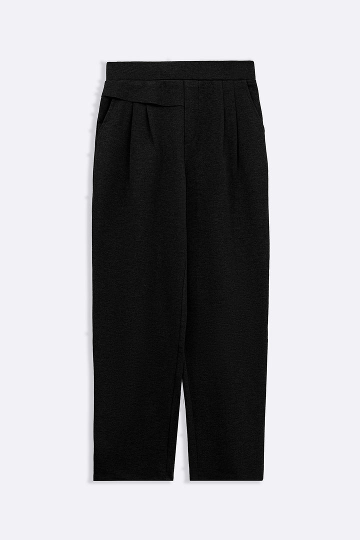 BLACK STRETCHY PLEATED TROUSER