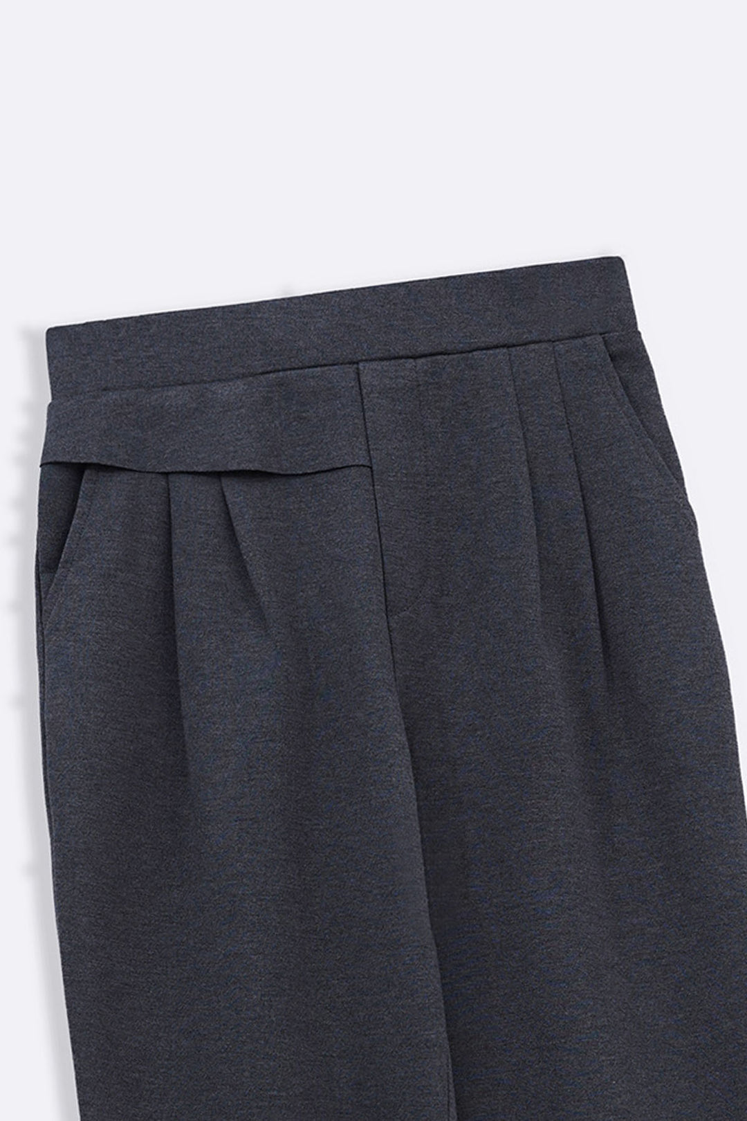 GREY STRETCHY PLEATED TROUSER