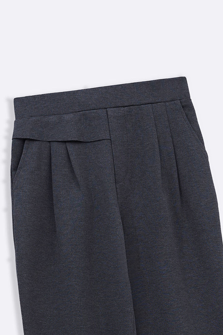 GREY STRETCHY PLEATED TROUSER