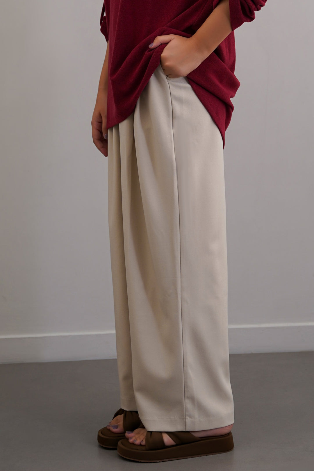 WORKDAY PLEATED PANTS