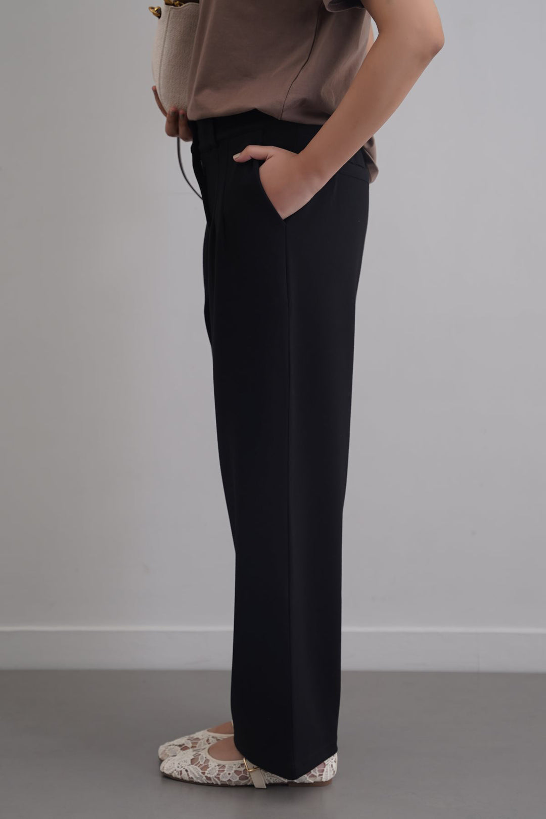BLACK SIGNATURE CHINOS