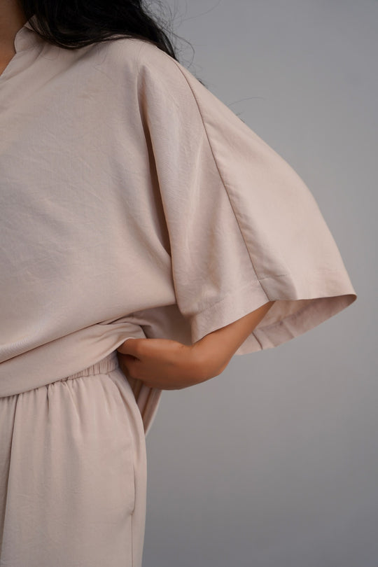 SLEEK SILK BLOUSE