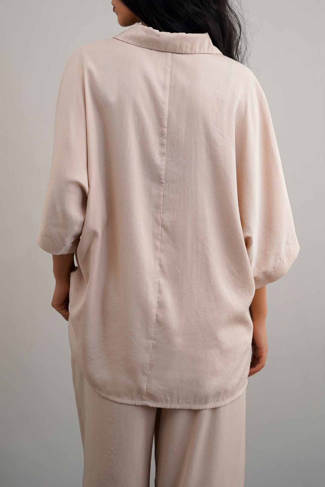 SLEEK SILK BLOUSE
