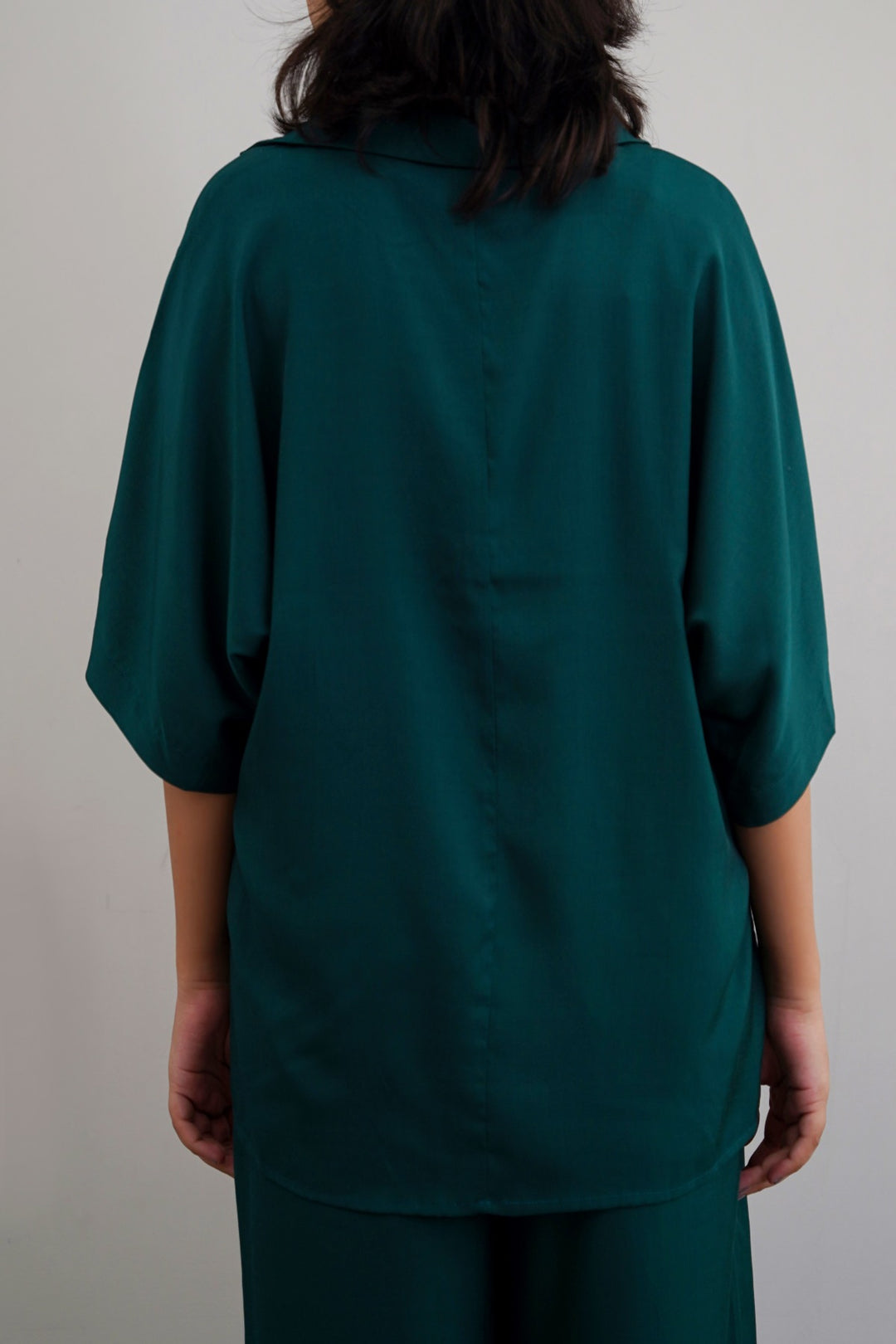 SLEEK SILK BLOUSE