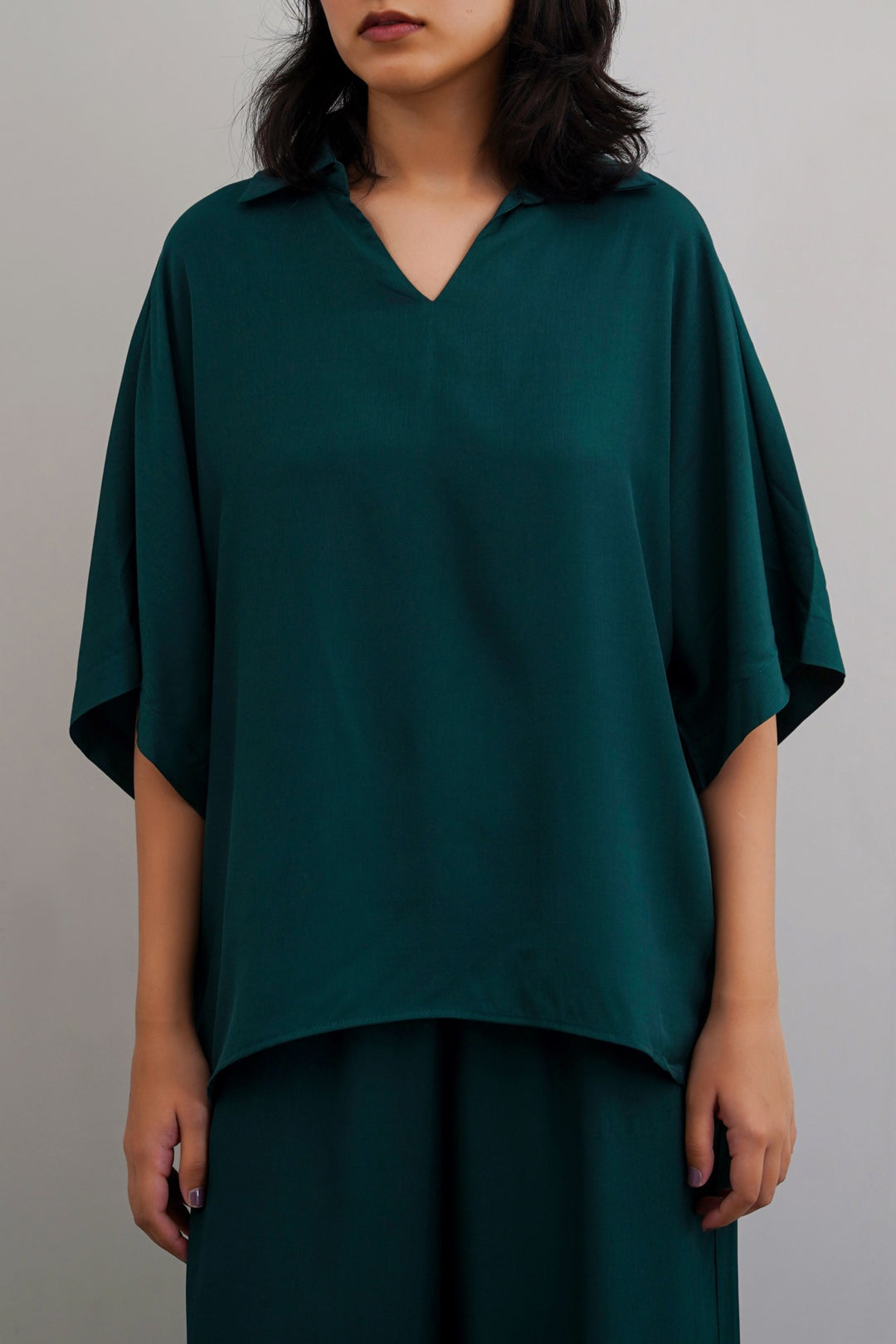SLEEK SILK BLOUSE