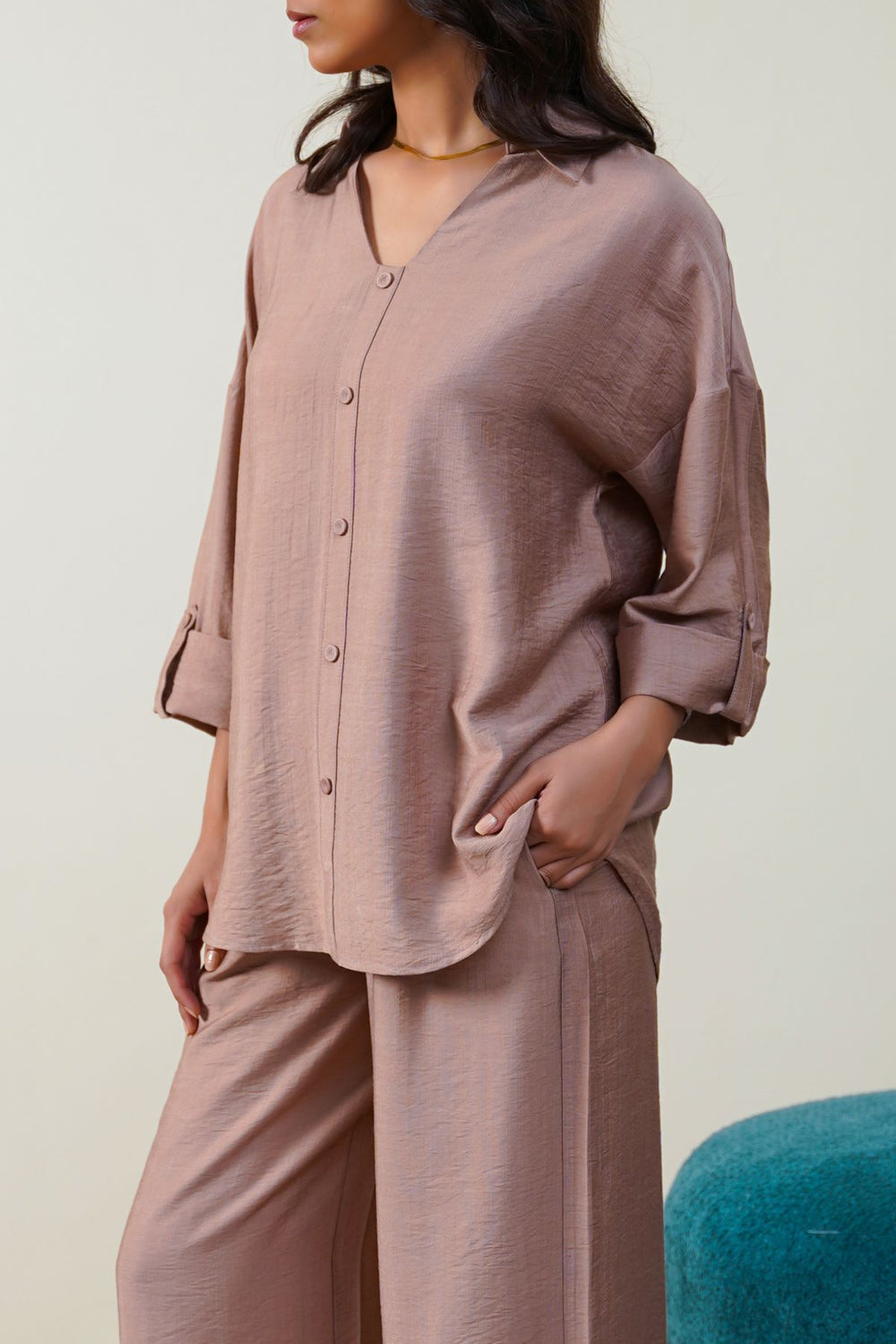 MOCHA SILKY CRUISE BLOUSE