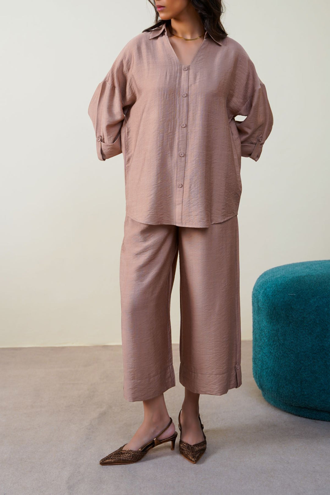 MOCHA SILKY CRUISE BLOUSE