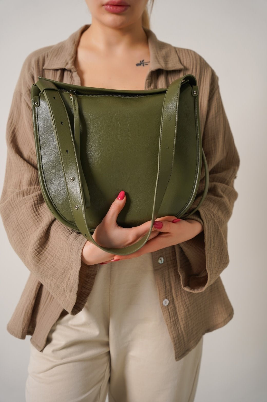 OLIVE SATCHEL TOTE
