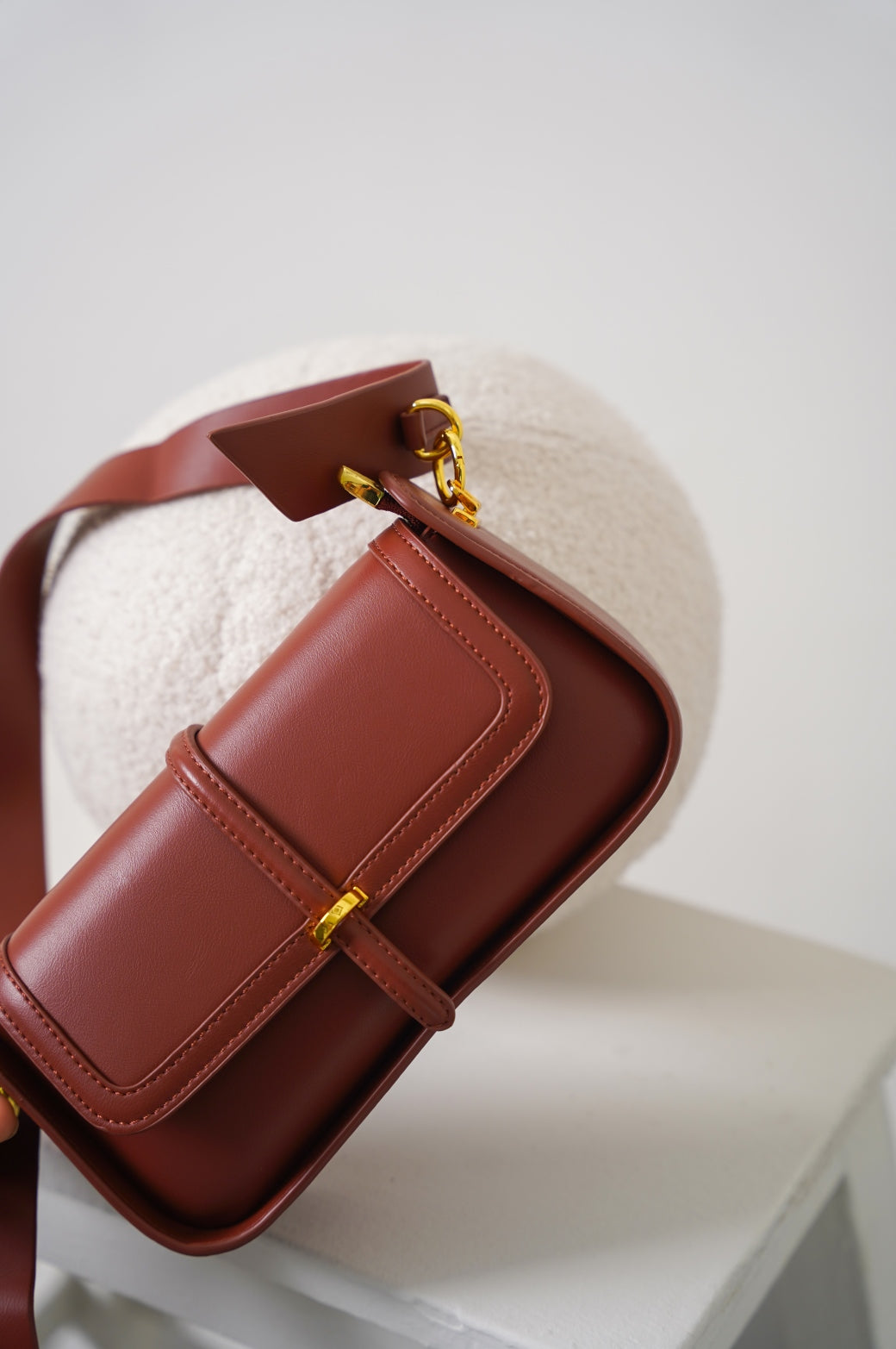 TAN CITY SHOULDER BAG