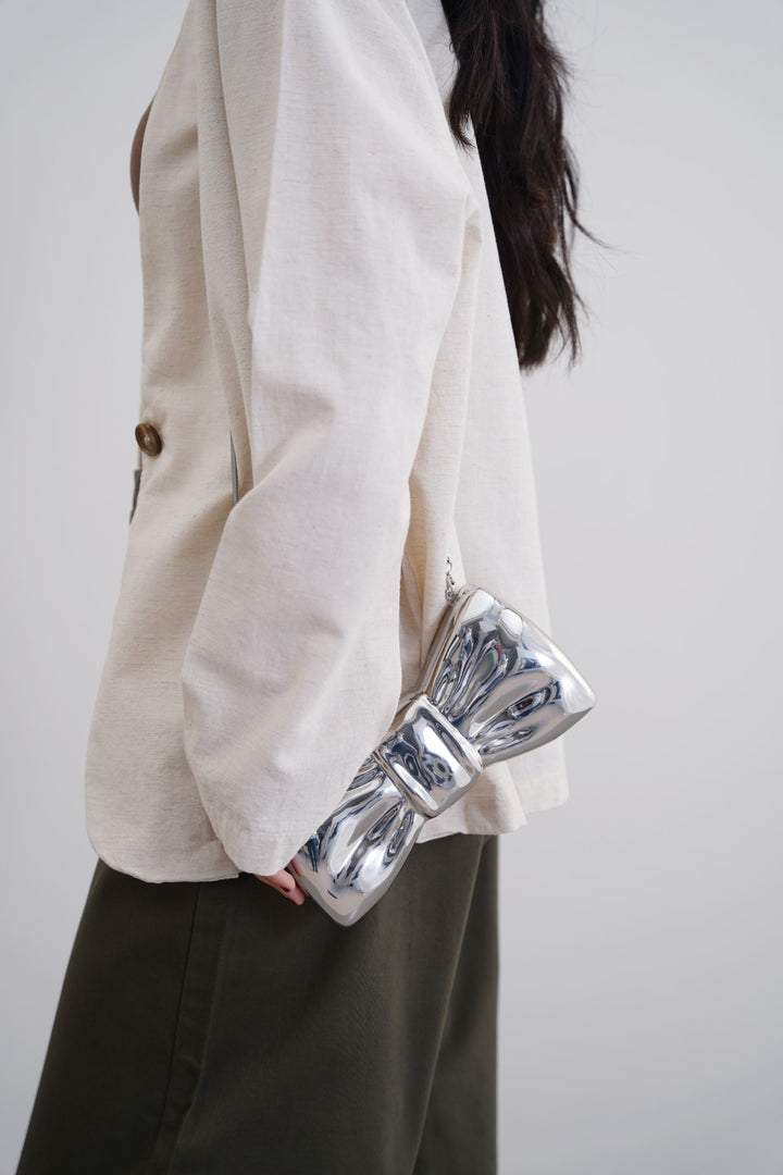 BOWTIE METAL CLUTCH