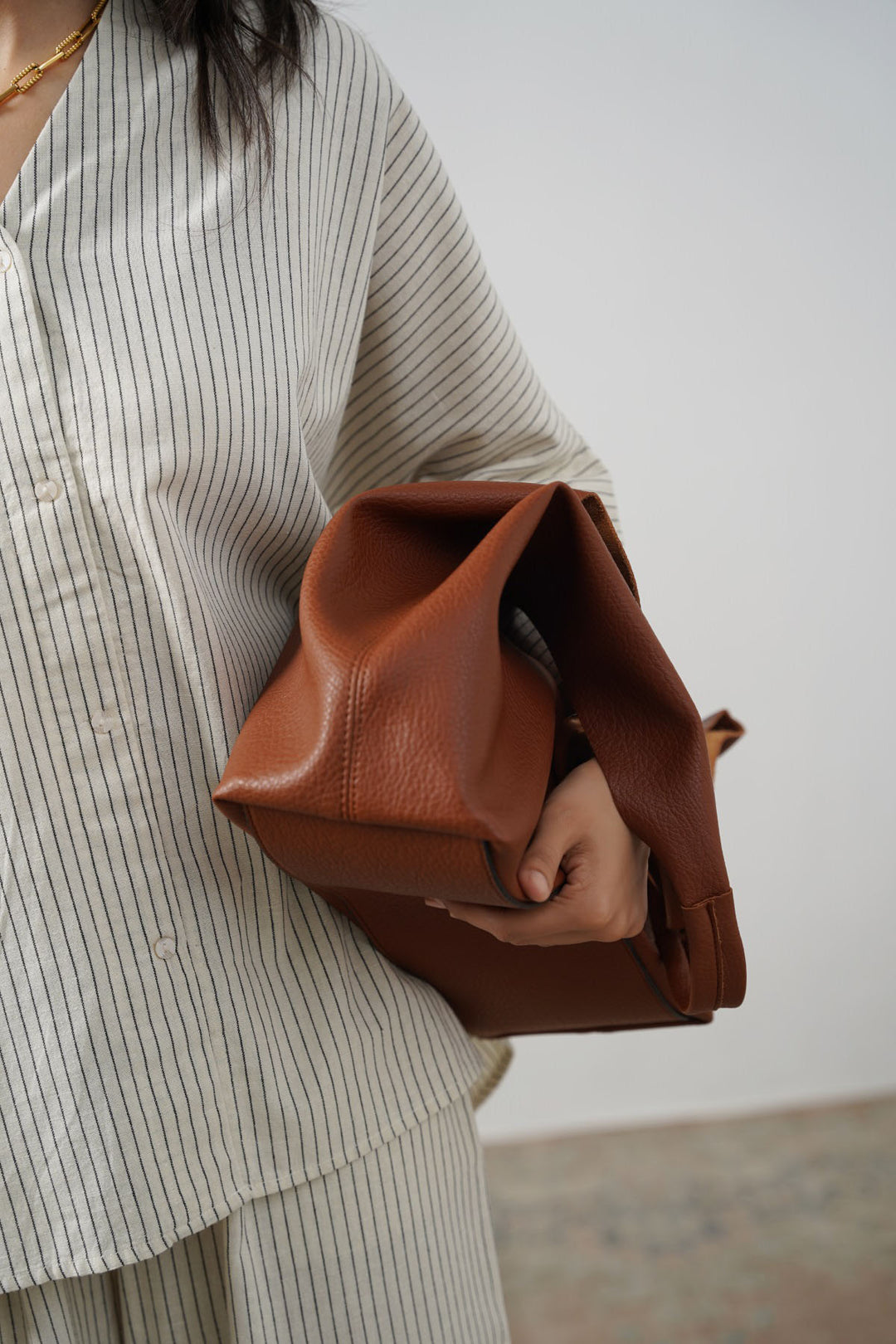 TAN SLOUCHY FRAYED TOTE