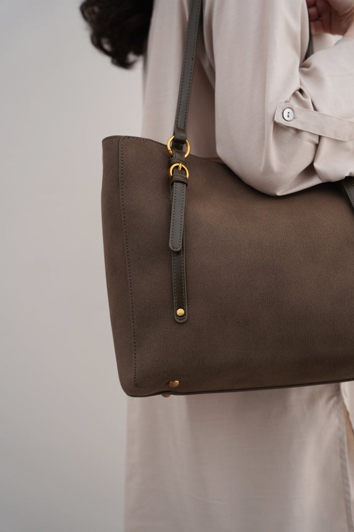 OLIVE MESSENGER TOTE