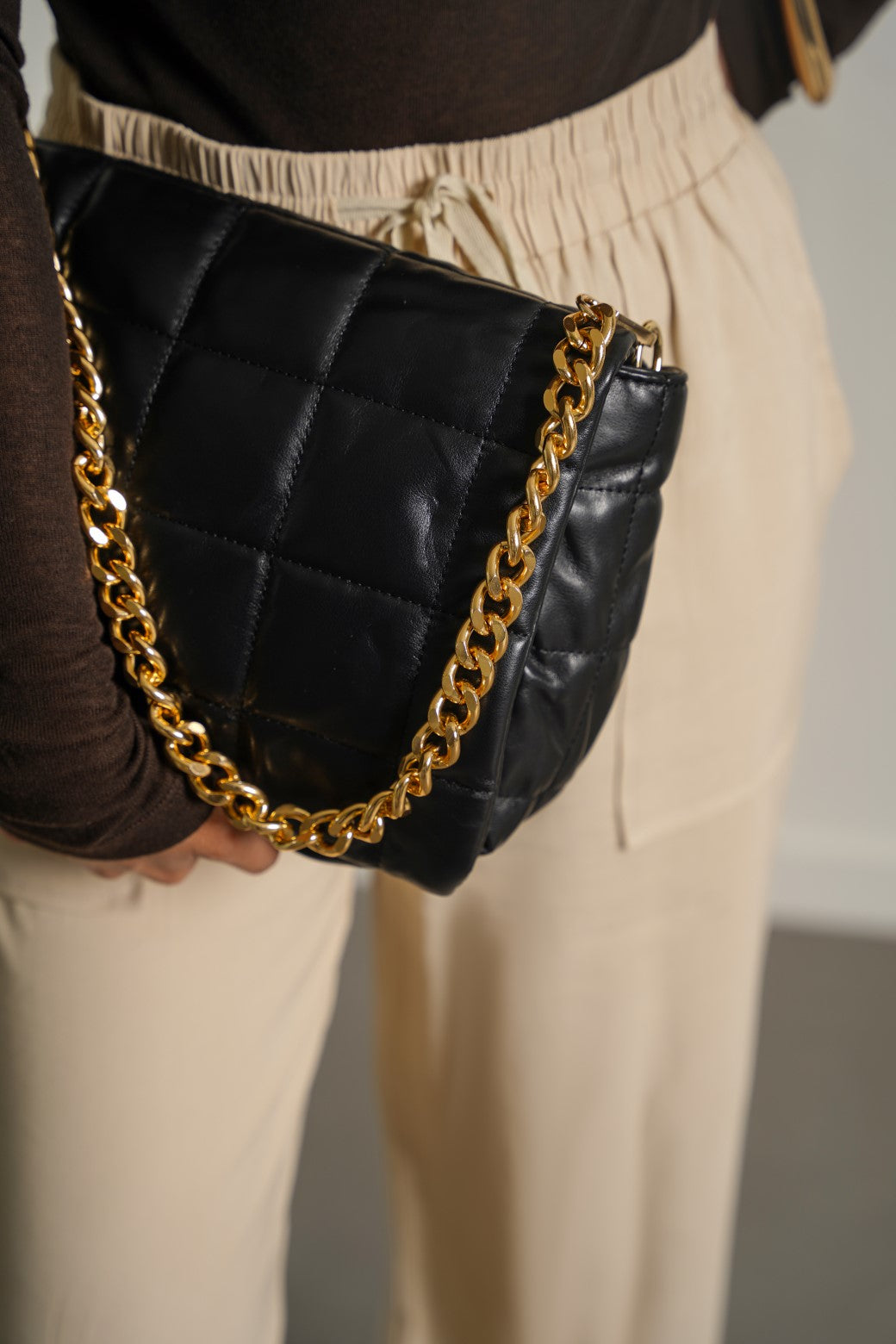 BLACK SOFT QUILTED BAG