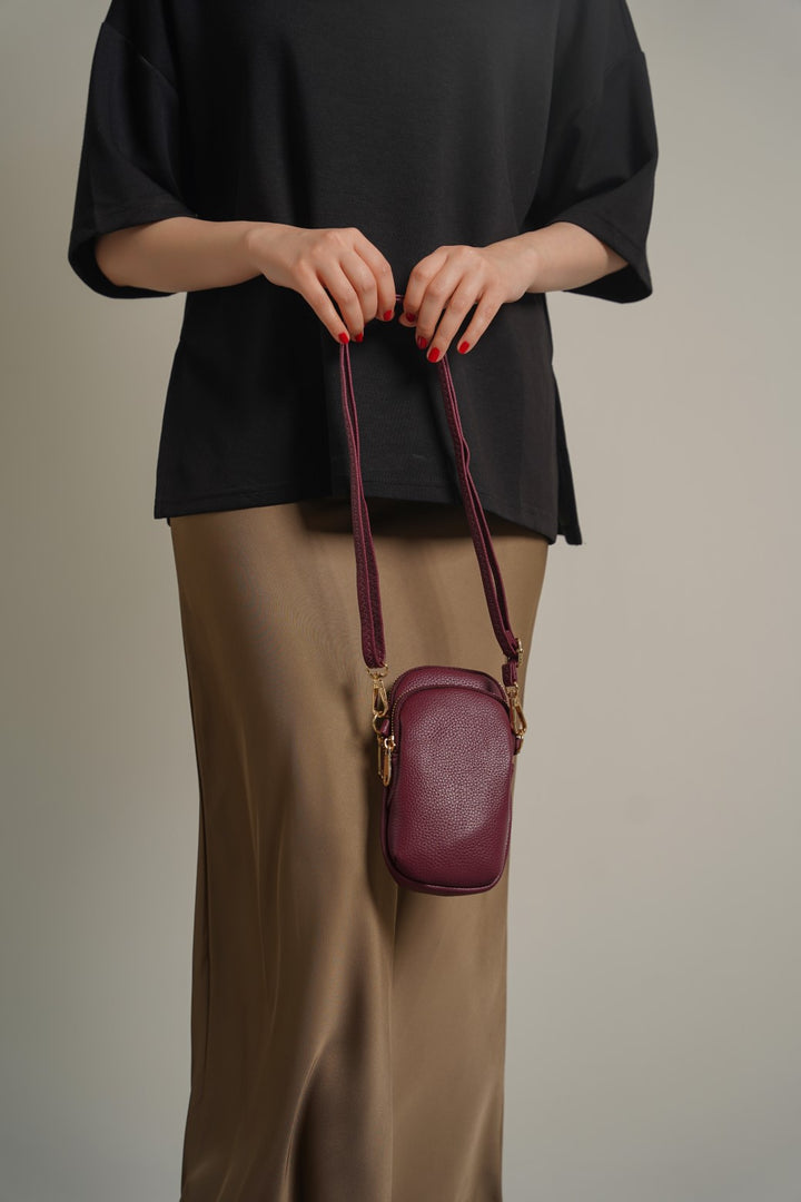 MAROON ESSENTIAL CROSSBODY (UNISEX)