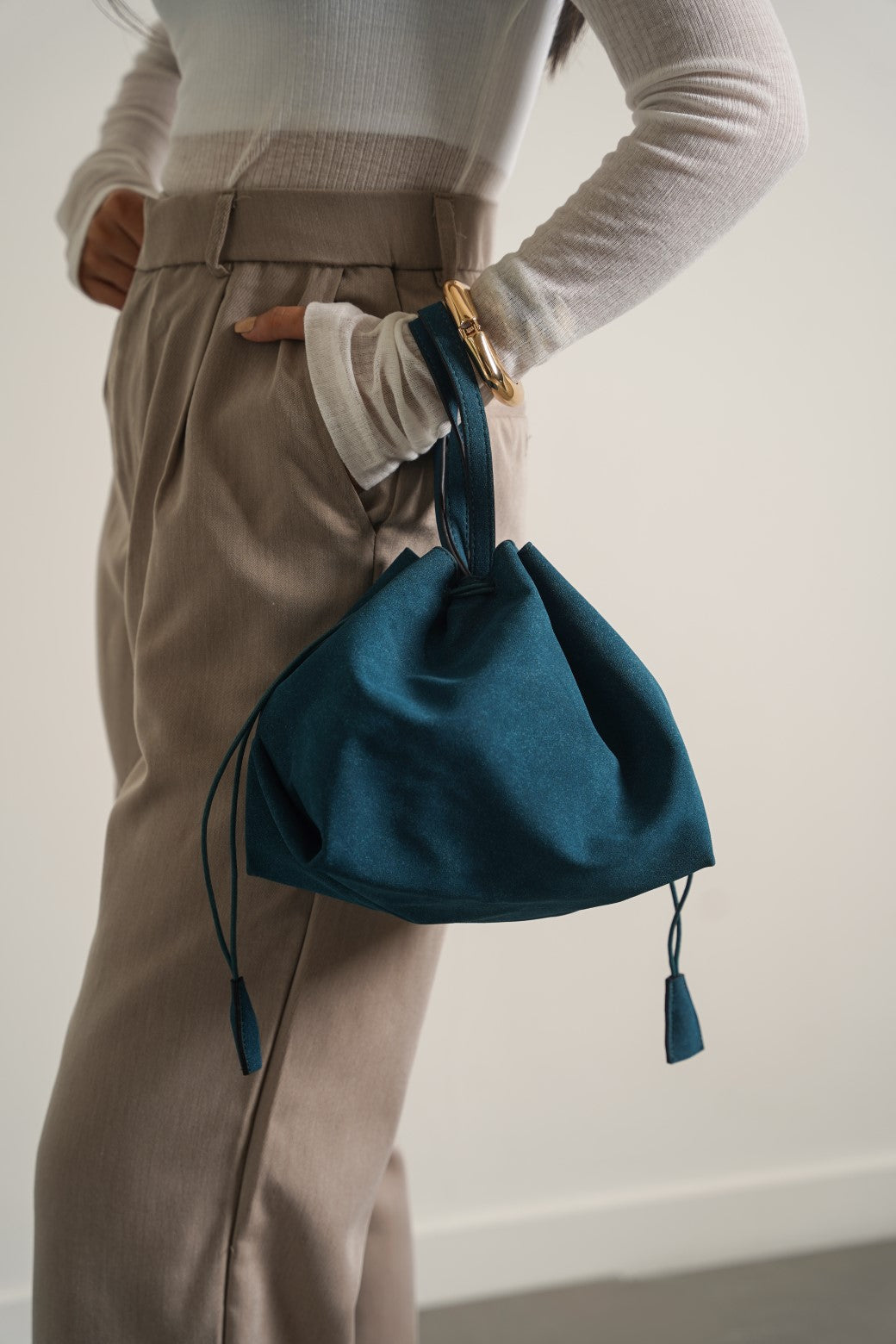 TEAL BLUE SLOUCHY BUCKET BAG