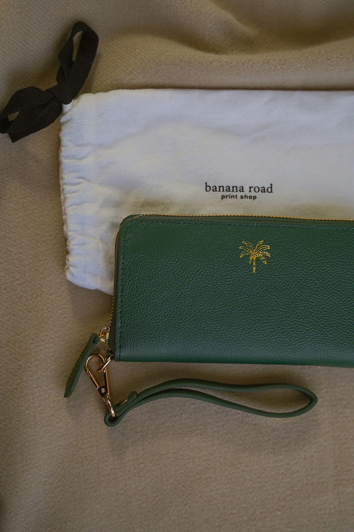 GREEN RESORT LEATHER WALLET