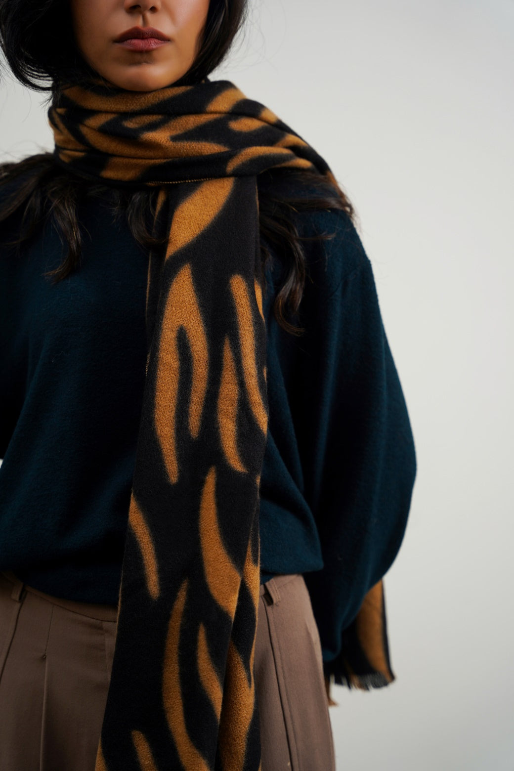 CAMEL PLUSH LONG SCARF