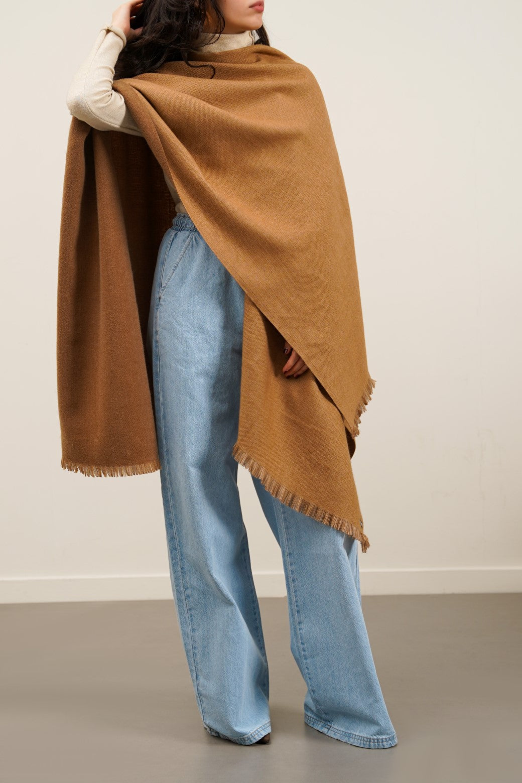 KHAKI REVERSIBLE CAPE SHAWL