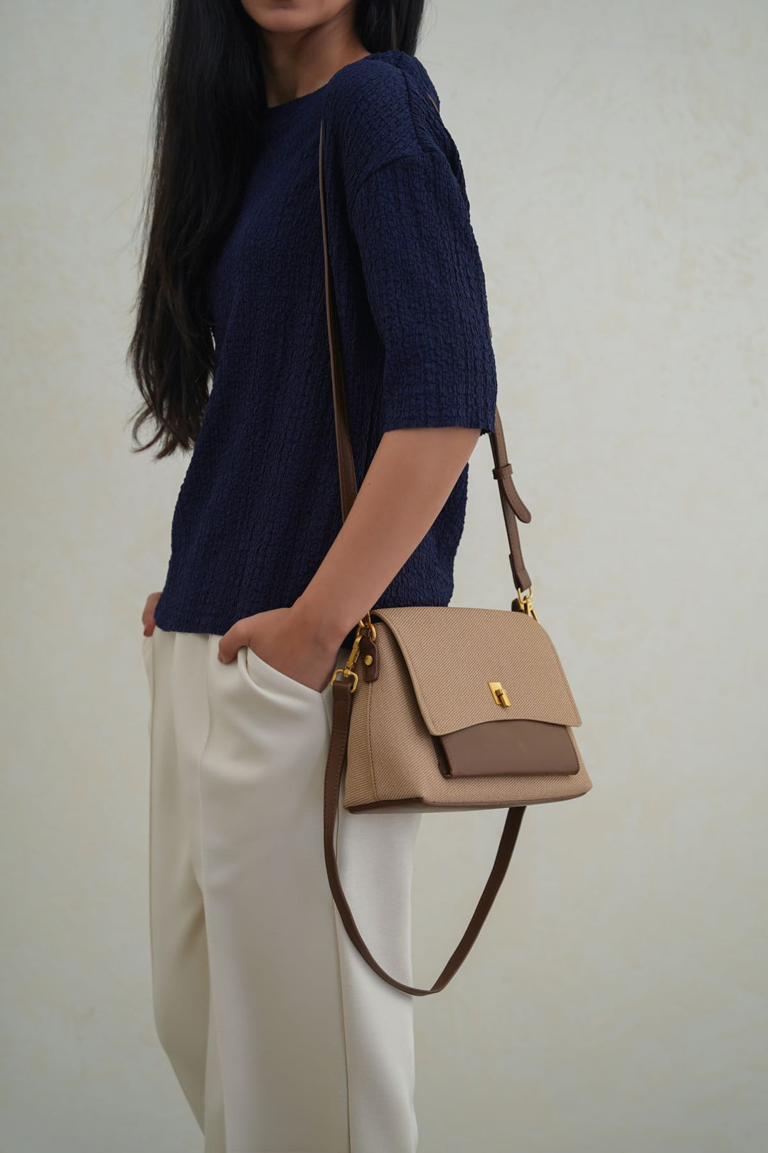 COFFEE TABARIS SHOULDER BAG