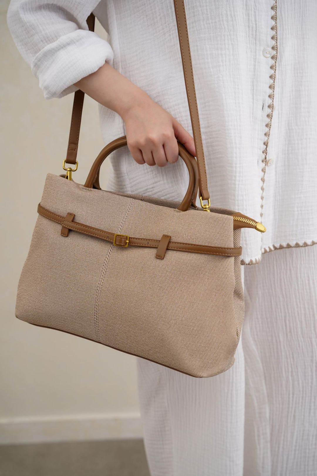BEIGE KARAKOY TOP-HANDLE TOTE