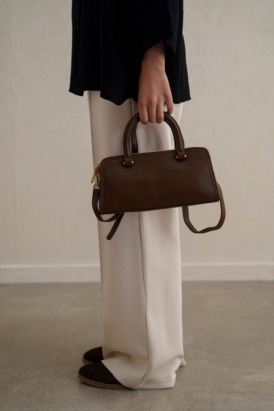 COFFEE MEDIUM TOP-HANDLE PURSE