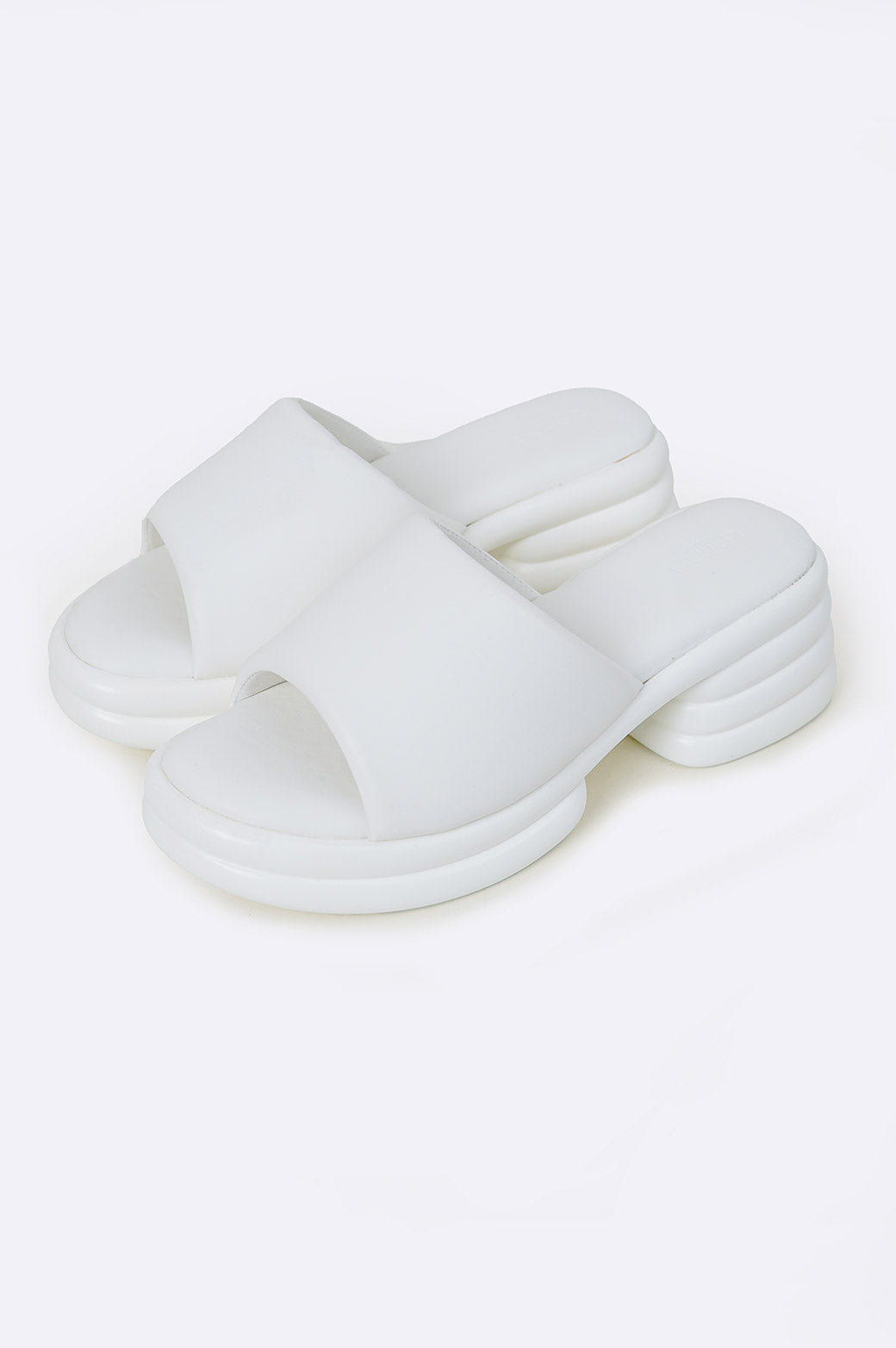 WHITE BUBBLE MAMA HEEL