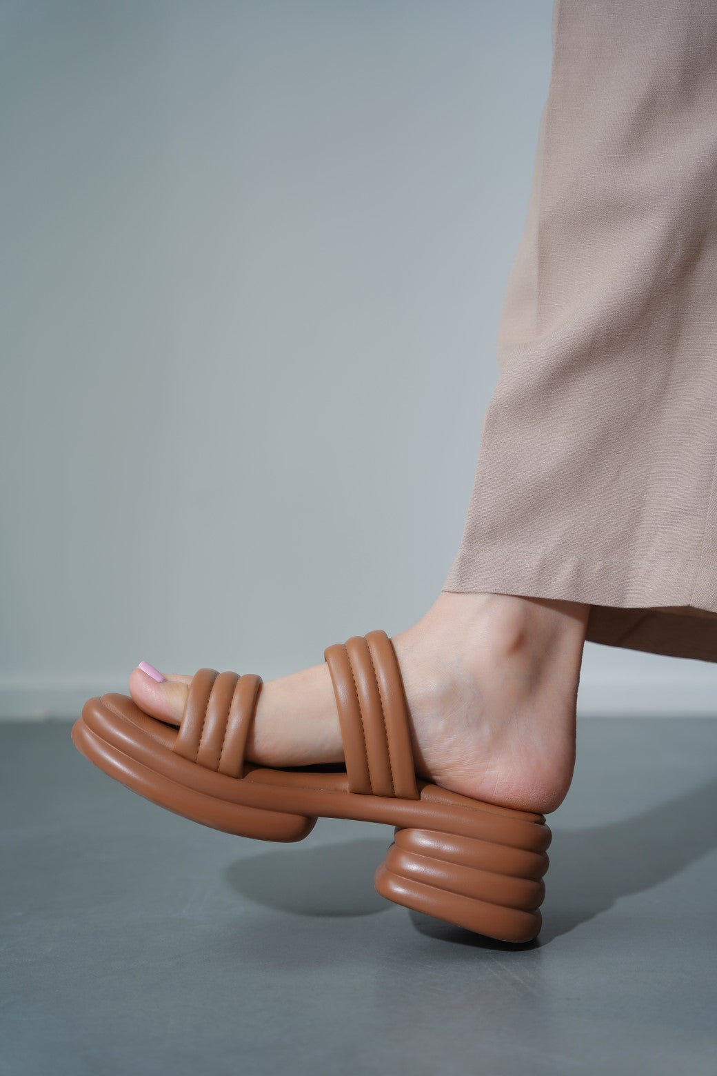 TAN BLOCK BUBBLE HEEL