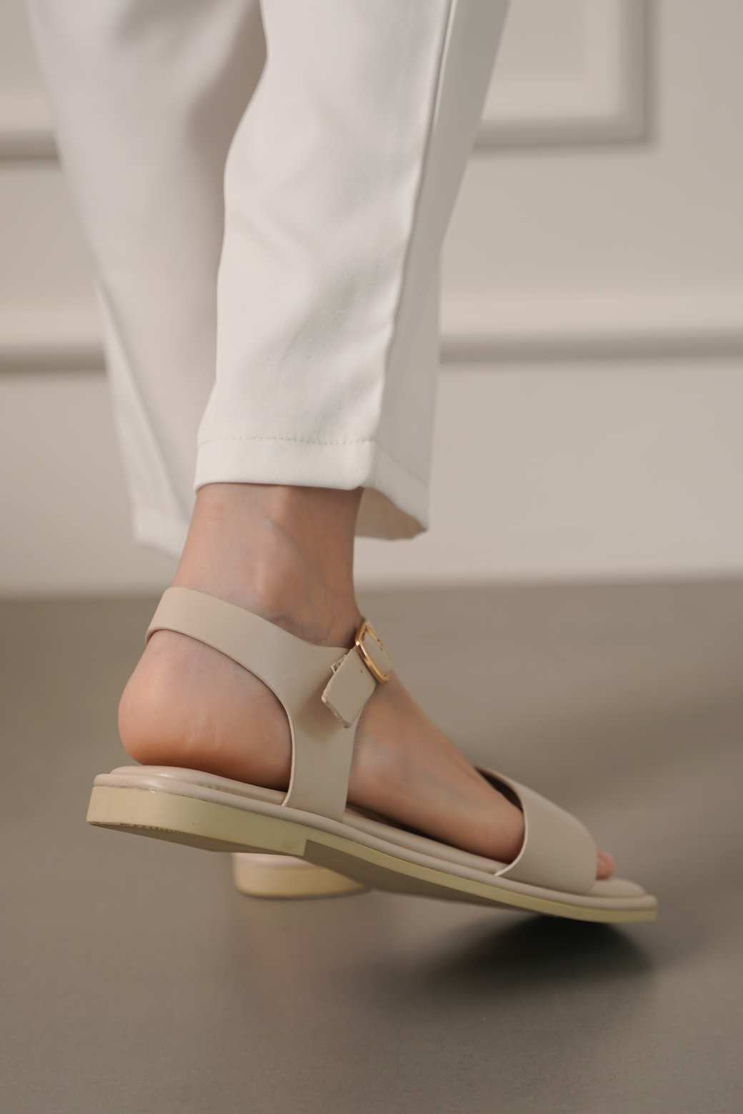 BEIGE BASIC MAMA SANDALS