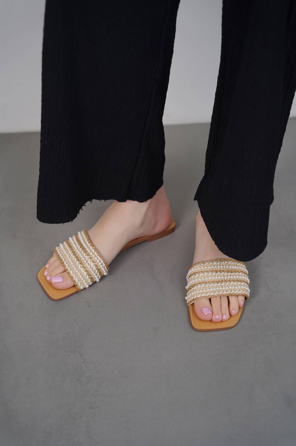 CAMEL WOVEN PEARL SLIDES