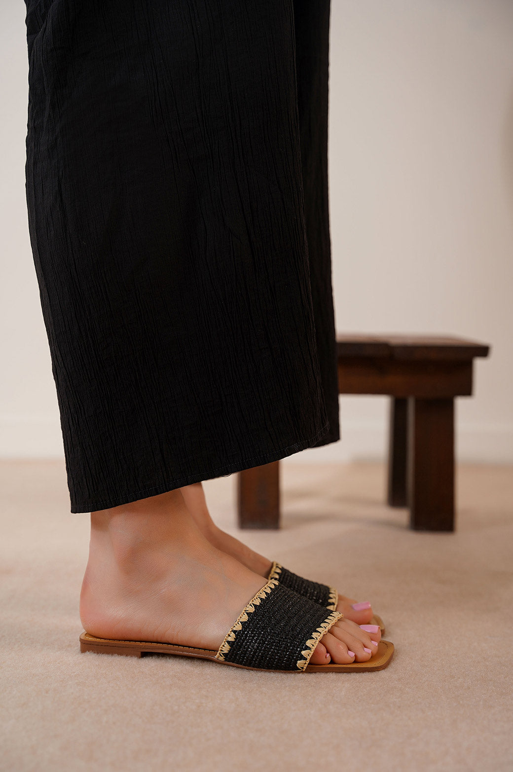 BLACK RETREAT SUMMER SLIDES