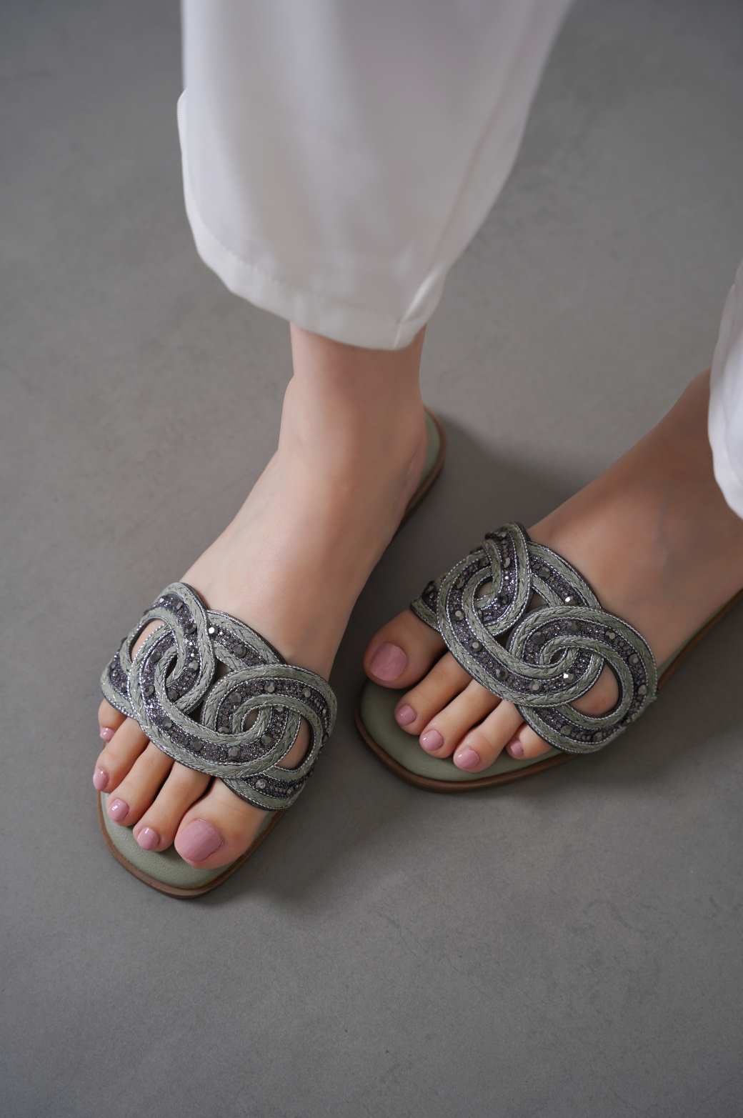 GREY ELSIE STUDDED SLIDES