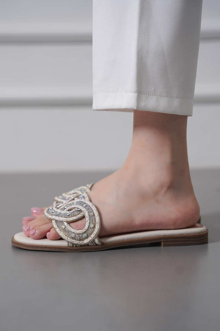 WHITE ELSIE STUDDED SLIDES