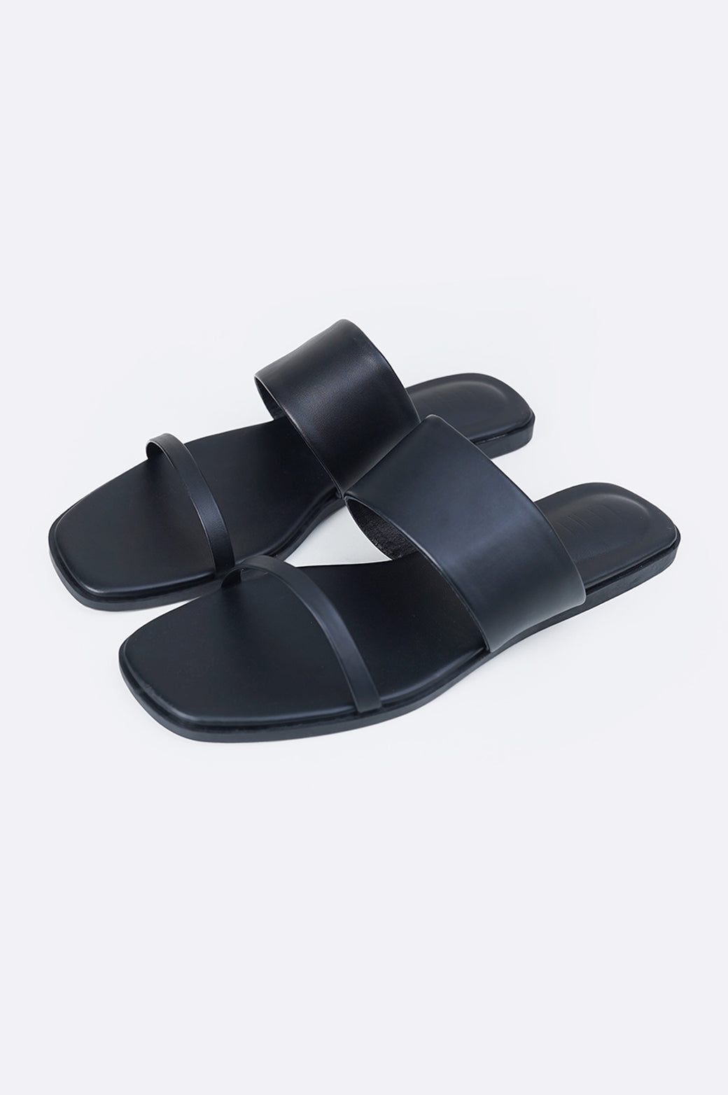 BLACK BASIC SUMMER SLIDES
